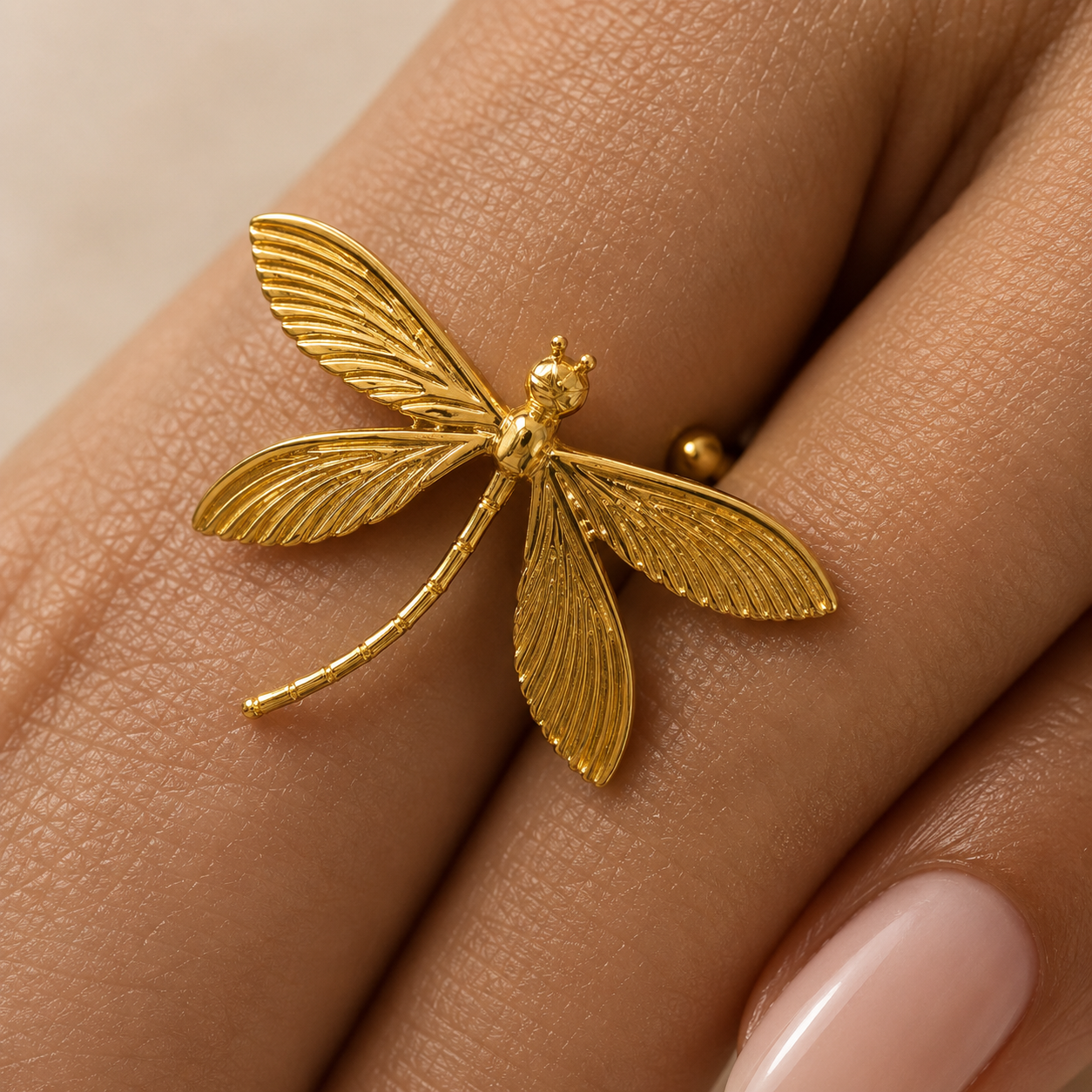 Bague Libellule Dorée Ajustable – Acier Inoxydable